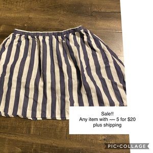 ~~Skirt size m 5/$20